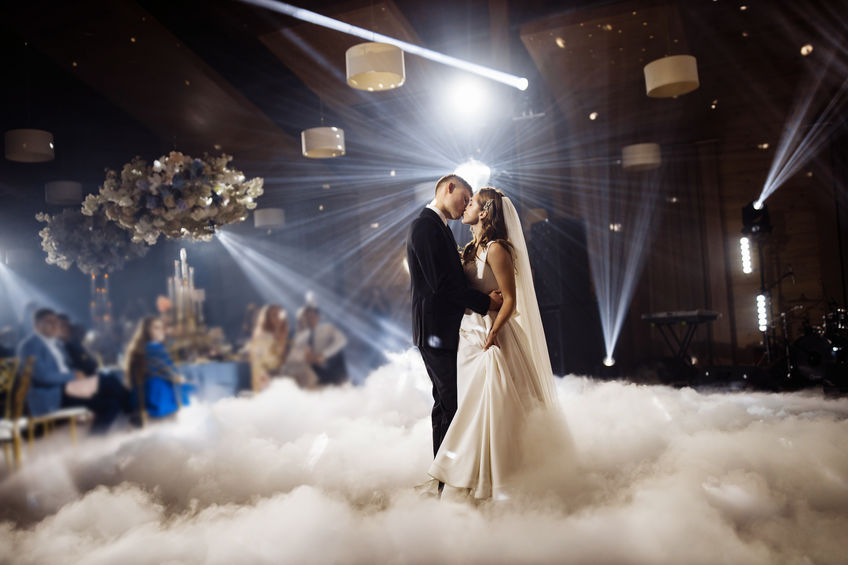 wedding couple dancing to their first dance song